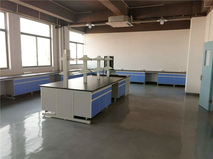 青岛实验室仪器报关.png